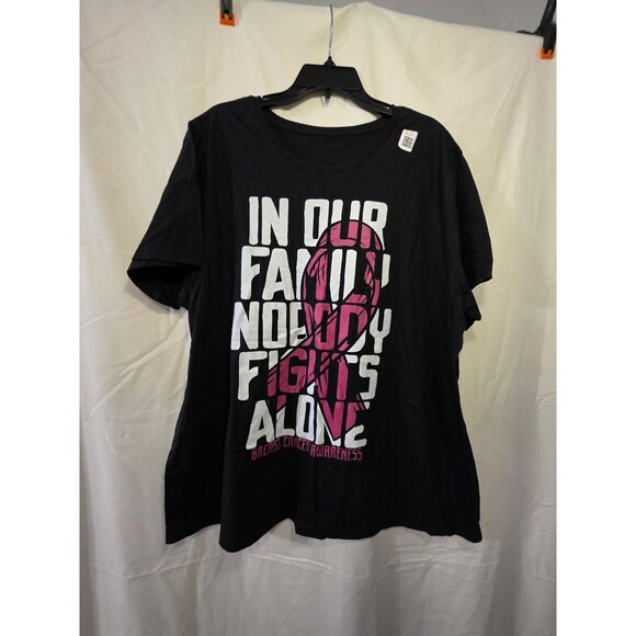 Tops - Gildan Women's T-Shirt 4XL Black Breast Cancer Awareness Ribbon IN OUR FAMILY